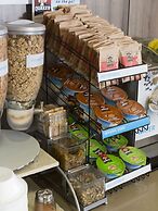 Holiday Inn Express & Suites DFW - Grapevine by IHG
