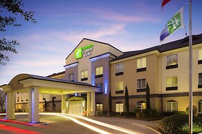 Holiday Inn Express & Suites DFW - Grapevine, an IHG Hotel