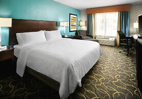 Holiday Inn Express & Suites DFW - Grapevine by IHG