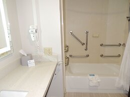 Holiday Inn Express & Suites Birmingham Trussville by IHG