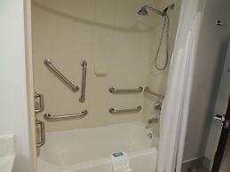 Holiday Inn Express & Suites Birmingham Trussville by IHG