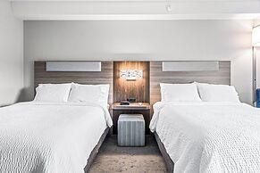 Holiday Inn Express Hotel & Suites Carneys Point by IHG