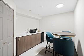 Holiday Inn Hotel & Suites-Milwaukee Airport by IHG