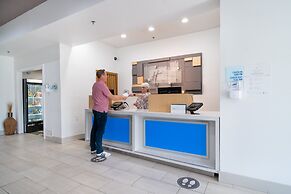 Holiday Inn Express Hotel & Suites Bedford, an IHG Hotel