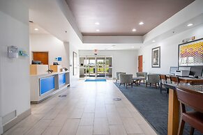 Holiday Inn Express Hotel & Suites Bedford by IHG