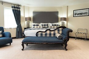 Waterfoot Hotel