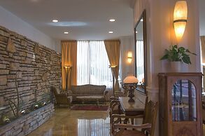 Seasons Hotel - Resort on The Beach