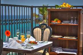 Seasons Hotel - Resort on The Beach