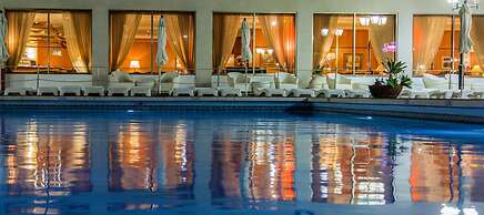 Seasons Hotel - Resort on The Beach