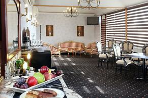 Seasons Hotel - Resort on The Beach