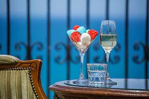 Seasons Hotel - Resort on The Beach