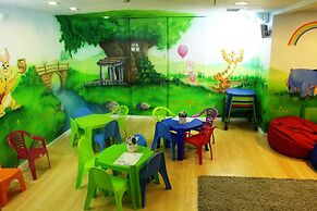 Seasons Hotel - Resort on The Beach