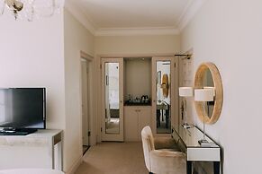The Woburn Hotel