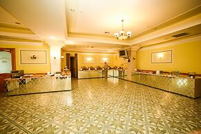 Tourist Hotel