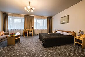 Liva Hotel