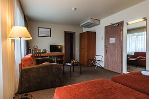 Liva Hotel