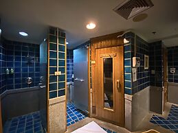 Silom Serene, a Boutique Hotel