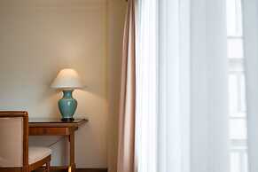 Silom Serene, a Boutique Hotel