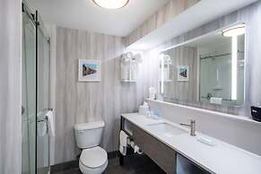 Hampton Inn and Suites Amelia Island Historic Harbor Front