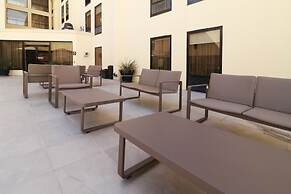 Hampton by Hilton Chihuahua
