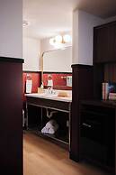 Uncommoner Hotel by Reverie Boutique Collection