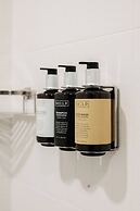 Uncommoner Hotel by Reverie Boutique Collection