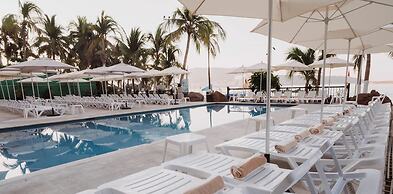 HS HOTSSON Hotel Acapulco