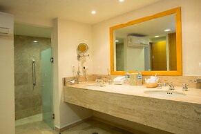 HS HOTSSON Hotel Acapulco