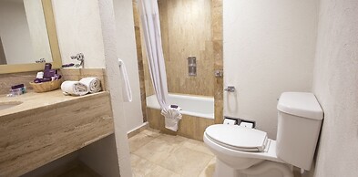 HS HOTSSON Hotel Acapulco