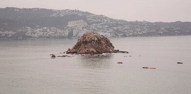 HS HOTSSON Hotel Acapulco