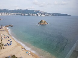 HS HOTSSON Hotel Acapulco