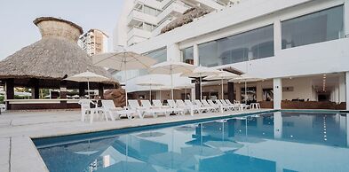 HS HOTSSON Hotel Acapulco