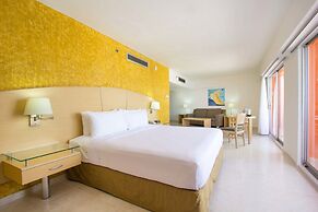 HS HOTSSON Hotel Acapulco