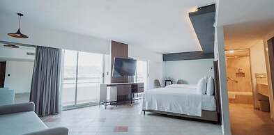 HS HOTSSON Hotel Acapulco