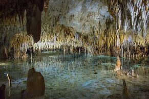 Wyndham Reef Resort Grand Cayman