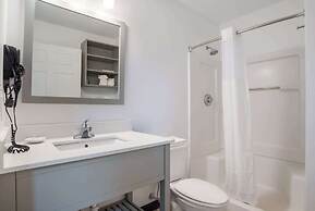 Suburban Studios Biloxi North Area