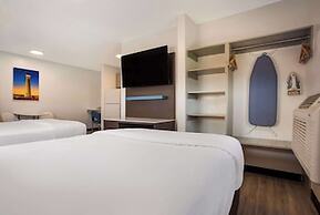 Suburban Studios Biloxi North Area