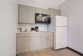 Suburban Studios Biloxi North Area