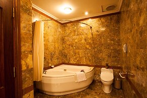 Hotel Majestic Saigon