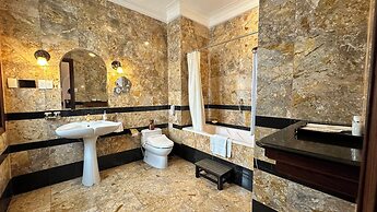 Hotel Majestic Saigon