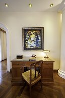 Hotel Majestic Saigon