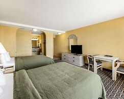 Quality Inn & Suites on the Beach