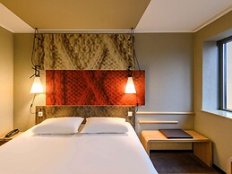 ibis Zurich City West