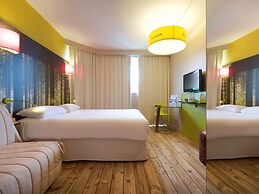 Ibis Styles Dax Center