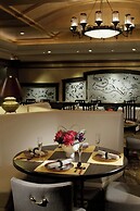 Yokohama Bay Sheraton Hotel & Towers