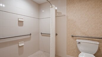 Best Western Plus Silver Saddle Inn