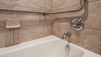 Best Western Plus Silver Saddle Inn