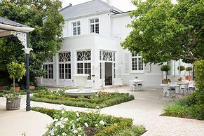 River Manor Boutique Hotel