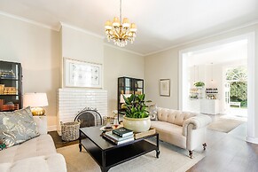 River Manor Boutique Hotel