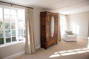 River Manor Boutique Hotel